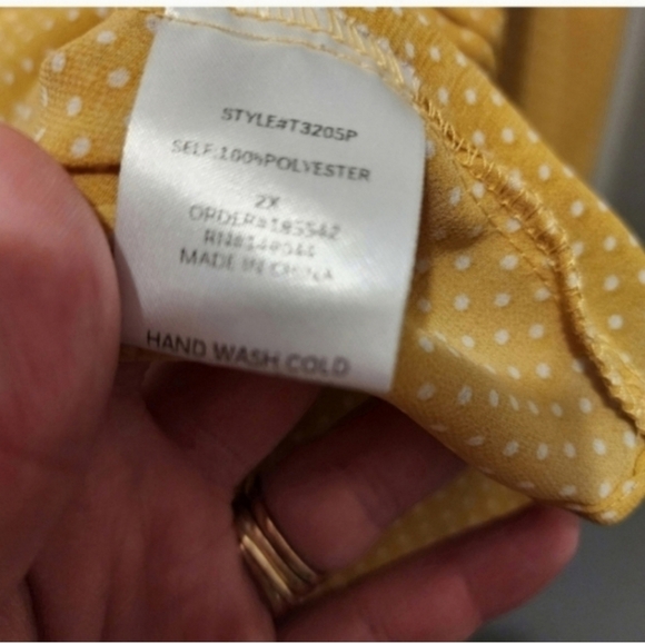 🍂🍁Nwot Fashion nova 2x polka dot blouse - Picture 3 of 5